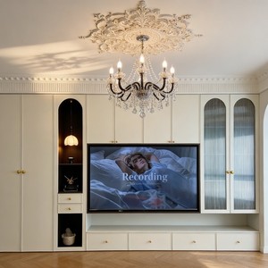 Meuble <span class=keywords><strong>TV</strong></span> mural intelligent de luxe, design moderne personnalisé <span class=keywords><strong>avec</strong></span> <span class=keywords><strong>niche</strong></span> cintrée et étagères en verre pour salon - Product Image 6
