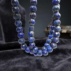 Perles de pierre naturelle Lapis Lazuli bleu facettées 8-10mm certifiées CMA Alifinternational Alif_R4 pour la fabrication de colliers 14 pouces - Product Image 3