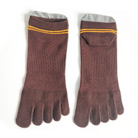 Vente en gros sur mesure Chaussettes jaunes Mini Crew Coolmax à cinq doigts pour hommes
