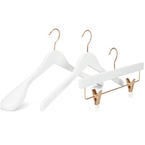 Cintres <span class=keywords><strong>en</strong></span> <span class=keywords><strong>bois</strong></span> blanc <span class=keywords><strong>de</strong></span> luxe pour costumes, manteaux, pantalons, présentoir pour boutiques et grands magasins - Product Image 1