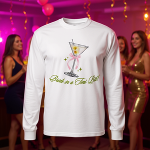 Camiseta de manga larga Bride In A Tiny Bit Cocktail Martini Bachelorette - Product Image 3