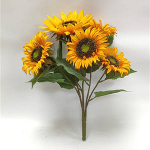 Semi-albero di Girasoli Artificiali a 6 Teste di Alta Qualità con Luci LED Impermeabili per Decorazioni di Halloween, Laurea, Pasqua e Natale - Product Image 1