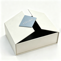 Faltbare, personalisierte Luxus-Geschenkbox aus Hartkarton mit Goldfolienprägung, Magnetverschluss, Doppeltür und recycelter matter Laminierung
