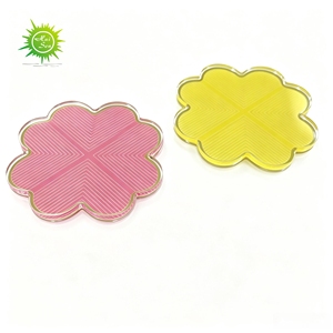 Sous-<span class=keywords><strong>verre</strong></span> en acrylique transparent style Ins, motif petite fleur, résistant à la chaleur, mignon, kawaii, accessoire photo, ornement décoratif - Product Image 4