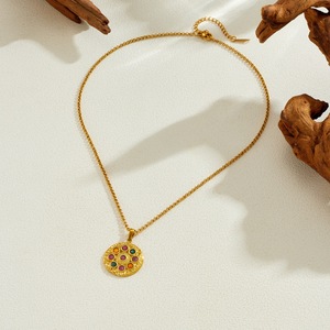 European American Fashion Retro Colorful Round Pendant Gold Plated Stainless Steel Chain Necklace Daily Gift - Product Image 3