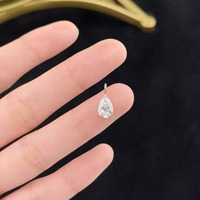 Ciondolo in Oro 18K con Diamante Coltivato in Laboratorio, Minimalista, alla Moda, a Tre Punte, Versatile, a Goccia, Gioielli Raffinati da Donna, Charm per Catene alla Moda