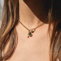 Collier multi-éléments européen et américain avec incrustation de zircon, pierre de naissance, chaîne à maillons plaquée or, avec verre comme pierre principale