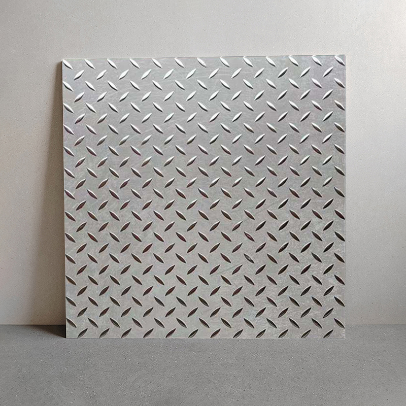 600*600 - plaque d'acier de couleur claire concave-convexe