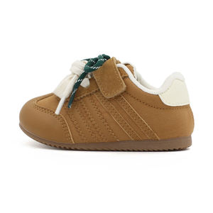 Chaussures d'entraînement souples pour enfants - Style de chaussures de sport respirantes, baskets à amorti effet nuage, vêtements de sport décontractés unisexes antidérapants - Product Image 4