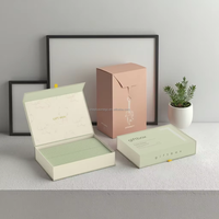 Boîte cadeau de luxe en carton rigide recyclé, forme livre, avec couvercle magnétique et logo personnalisé