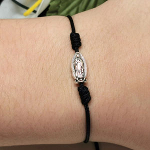 Bracelet ajustable fait main avec breloque Vierge <span class=keywords><strong>de</strong></span> Guadalupe, bijoux chrétiens personnalisés pour femmes et hommes - Product Image 3