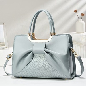 กระเป๋าถือหนัง PU ดีไซน์โบว์หนังเงาคุณภาพสูง กระเป๋าสะพายไหล่ผู้หญิงสุดหรู - Product Image 4