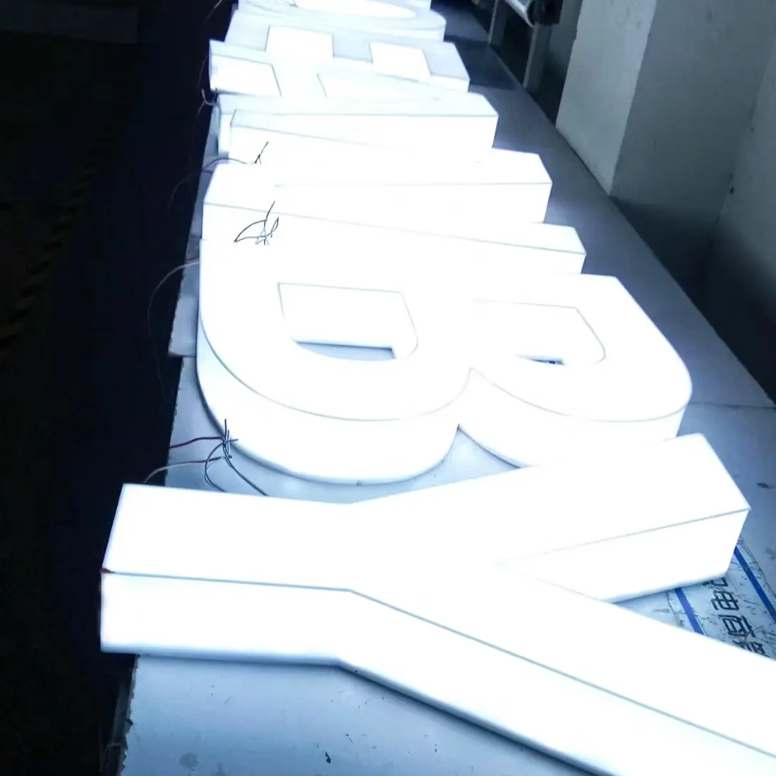 Letras acrílicas iluminadas para loja de novidades, logotipo da empresa, letras em acrílico fulllit