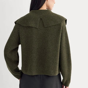 Cardigan in Maglia a Coste con Collo Oversize Retrò Personalizzato in Verde Oliva, Cardigan Corto a Maglia Grossa Vestibilità Rilassata - Product Image 3