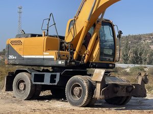 Excavatrice sur pneus Hyundai 210W-9 d'occasion de 21 tonnes de bonne qualité, excavatrice sur pneus Hyundai d'occasion à vendre à prix réduit - Product Image 3