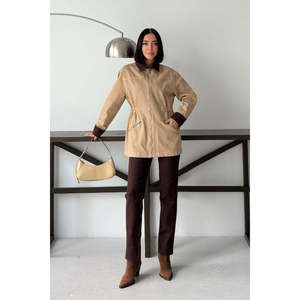 Veste en jean pour femme avec détails en velours et fermeture éclair - Product Image 1