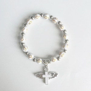 Braccialetto Rosario con Perline Acriliche, Ciondolo Angelo Smaltato Placcato Oro, Regalo Religioso per Battesimo, Gioielli Fatti a Mano - Product Image 2