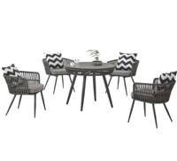 Ensemble de meubles de jardin haut de gamme pour l'intérieur et l'extérieur, chaises et table en rotin et métal
