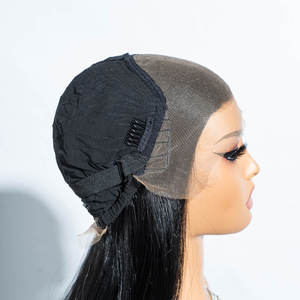 Venta al por mayor resistente al calor peluca sintética de longitud media recta con <span class=keywords><strong>flequillo</strong></span> para Rubio degradado a marrón encaje transparente pelo falso - Product Image 6