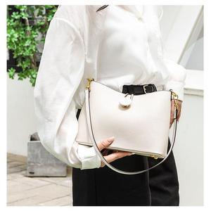 <span class=keywords><strong>Sac</strong></span> à bandoulière pour <span class=keywords><strong>femme</strong></span> WESTAL, <span class=keywords><strong>sac</strong></span> seau en <span class=keywords><strong>cuir</strong></span> véritable, grande capacité, <span class=keywords><strong>sac</strong></span> à bandoulière en <span class=keywords><strong>cuir</strong></span> pour <span class=keywords><strong>femme</strong></span> - Product Image 5