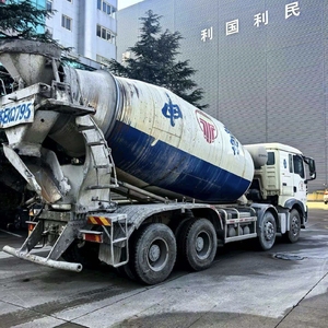 Meestverkochte gebruikte Sinotruk Howo betonmixer 8X4 12-20 kubieke meter, op maat gemaakte mixertrucks te koop - Product Image 1