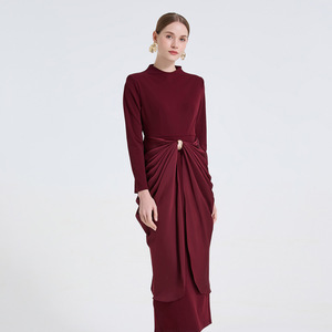 Vestido de Noche de Color Sólido con Pliegues, Cintura Imperio, Cuello Redondo, Manga Larga, Falda Maxi con Abertura, Ecológico, Moderno y Elegante - Product Image 1