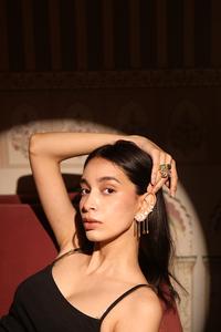 Arete de Oreja Cascada Lunar para Mujer, Joyería Elegante Inspirada en la Luna, Accesorio Ligero y Estilizado para Uso Diario y Eventos Especiales - Product Image 4