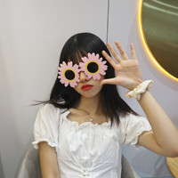 Nouvelle arrivée en gros nouvelle mode à la mode décoration mignonne femmes enfants fleur pas cher en plastique fête lunettes de soleil
