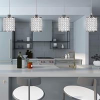 Lustre en cristal moderne à piles avec télécommande et 6 couleurs RVB réglables, idéal pour les cuisines.