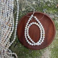 Perles vintage, 6-7 mm, perles d'eau douce naturelles irrégulières colorées, perles sans noyau, environ 40 cm de long avec plus de 60 pièces