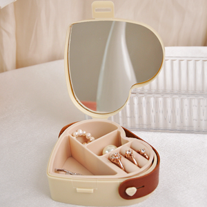 Estuche de Joyería Portátil en Forma de Corazón de Plástico con Espejo, Caja de Almacenamiento para Collares, Pendientes y Anillos, Ideal para Viajes y Recuerdos - Product Image 5