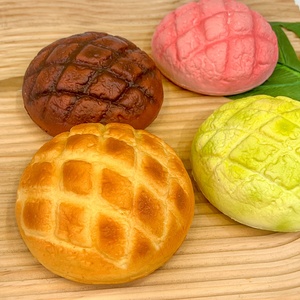 1 unidad de modelo de pan de piña simulado de rebote lento, modelo de pan de imitación para fiestas, material de PU para aliviar la presión - Product Image 5