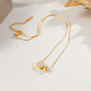 Collar de Acero Inoxidable con Colgante en Forma de Corazón, Chapado en Oro de 18K, Diseño Simple y Elegante para Mujer, Venta al Por Mayor - Product Image 2