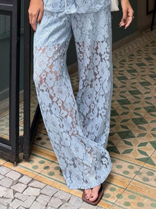 <span class=keywords><strong>Completo</strong></span> 3 Pezzi <span class=keywords><strong>Donna</strong></span> in Pizzo: <span class=keywords><strong>Camicia</strong></span>, Gilet <span class=keywords><strong>e</strong></span> <span class=keywords><strong>Pantaloni</strong></span> - Nuova Collezione Primavera Estate 2026 con Risvolto <span class=keywords><strong>e</strong></span> Dettagli Cut-Out, Outfit Casual - Product Image 3