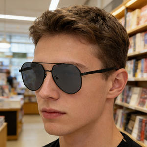 Lunettes de soleil carrées polarisées Ks-3815 pour hommes, monture noire en métal, verres TAC UV400, protection solaire pour la conduite en extérieur - Product Image 3