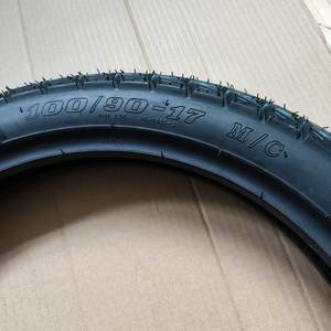 中国製卸売オートバイ用チューブレスタイヤ 100/90-17 天然ゴム使用 サイズあり - Product Image 4