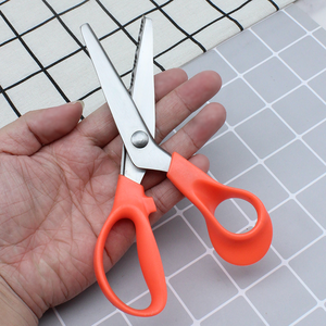 <span class=keywords><strong>Tijeras</strong></span> de tela de dientes de alta calidad, <span class=keywords><strong>tijeras</strong></span> de <span class=keywords><strong>costura</strong></span> en zigzag de corte de tela de acero inoxidable <span class=keywords><strong>dentadas</strong></span> para sastrería, bordado DIY - Product Image 6