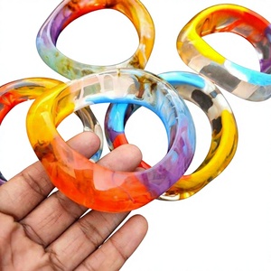 Los mejores brazaletes de moda de joyería de resina rosa con colaboración de trabajo en equipo - Product Image 1