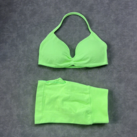 Ensemble d'entraînement 2 pièces uni pour femme DF - Soutien-gorge de sport rembourré respirant et short taille haute sculptant les fesses pour le yoga