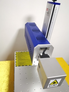 Impresora láser de tarjetas DAVI Máquina de impresión de marcado láser Co2 - Product Image 4
