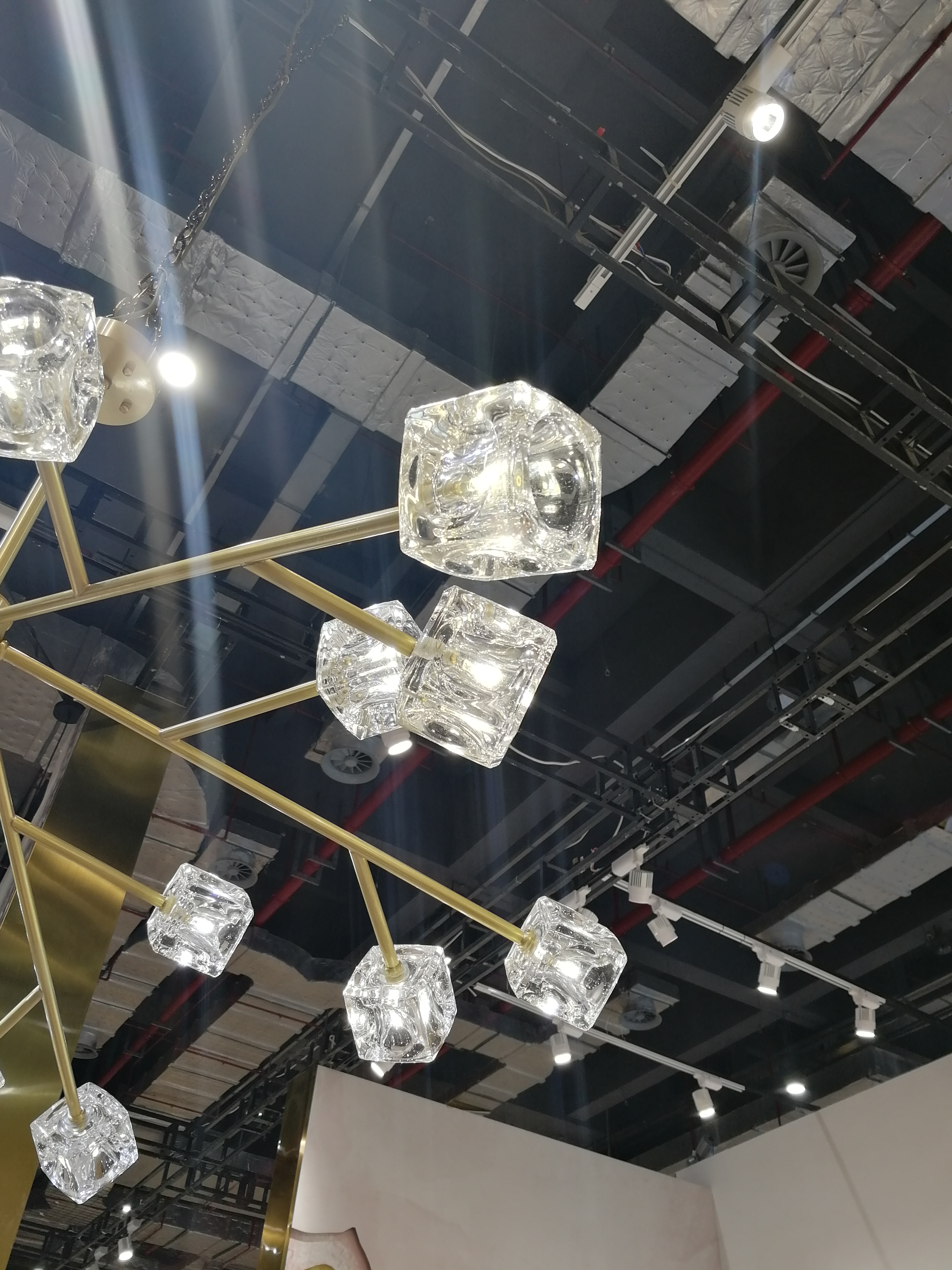 輸入雑貨　ヨーロッパ　『クリスタルガラス・シェードランプ』　装飾　大きめ 輸入雑貨 ヨーロッパ 『クリスタルガラス・シェードランプ』 装飾