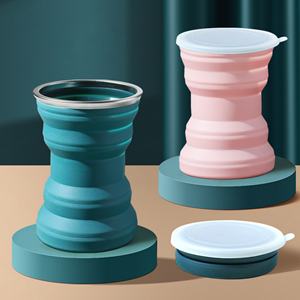 Tasse de voyage réutilisable en silicone de 320 ml avec corde de suspension et couvercle résistant aux intempéries, tasse à eau pliable, tasse à café – Vente en gros - Product Image 6