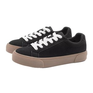 Zapatillas Clásicas de Lona de Caña Baja para Skate, Zapatos para Caminar al Aire Libre, Superficie de Gamuza Negra Mate, Suela Gruesa Resistente al Desgaste, Zapatos de Plataforma - Product Image 1