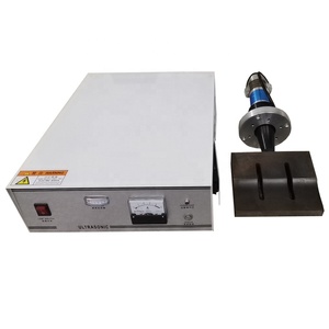 Generatore ultrasonico di 15k 20khz 2000w 2600W con il ripetitore del corno del trasduttore e corpo d'acciaio kn95 del corno che fa <span class=keywords><strong>macchina</strong></span> - Product Image 1