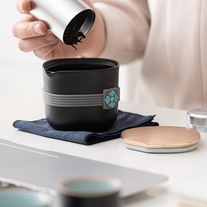 Petite théière Portable en fleur de <span class=keywords><strong>cerisier</strong></span> avec passoire, Style <span class=keywords><strong>japonais</strong></span>, ensemble de tasses à thé d'extérieur à emporter, coffret cadeau, tasse à thé et tasse - Product Image 3