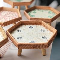 Table basse carrée en rotin fait main de style nordique, en forme de coquille, pour baie vitrée, table d'appoint de canapé, petite table, plateau à fruits, pieds fabriqués en Chine