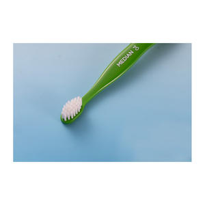 [KNK] แปรงสีฟัน (KKP10) แปรงสีฟันขนาดกะทัดรัดพร้อมขนแปรงขนาดเล็กเพื่อความปลอดภัยในการดูแลช่องปากทุกวัน - Product Image 1