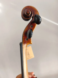 Violon artisanal unique SurpassMusica 4/4 3/4 1/2, grain flammé, vernis spiritueux, fond en érable massif, table en épicéa, couleur <span class=keywords><strong>naturelle</strong></span> - Product Image 4