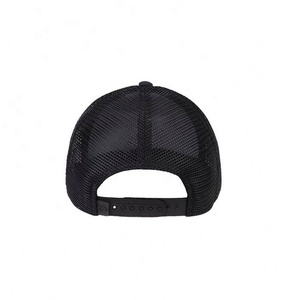Casquette de camionneur sportive personnalisée à 5 panneaux avec 100% de coton sur le devant et maille 100% de polyester pour les aventures en plein air - Product Image 4