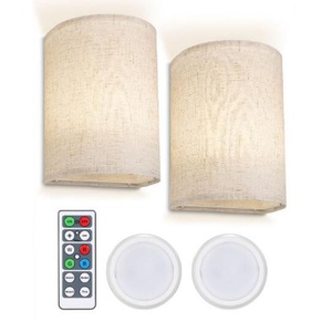 Lámparas de Pared a Pilas Recargables con Colores RGB, Apliques de Pared Regulables con Control Remoto, Lámpara de Pared LED Inalámbrica, 2 Piezas - Product Image 1